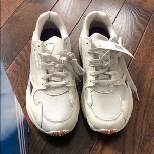 Adidas falcon